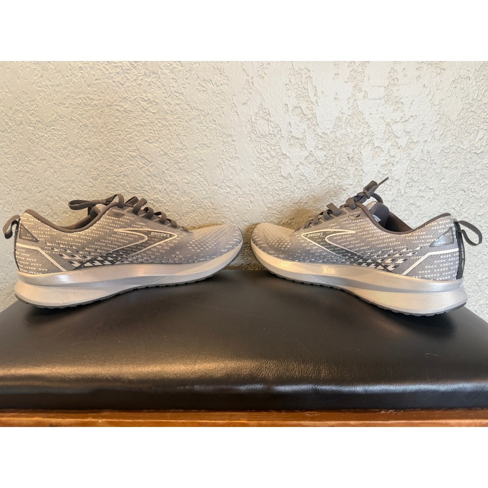 Brooks Levitate 5 Grey White Energize Neutral Running Shoes Mens 9 1203571B026 - Picture 10 of 10